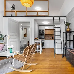 Elegant Located In The Centre Of Appartamento Praga